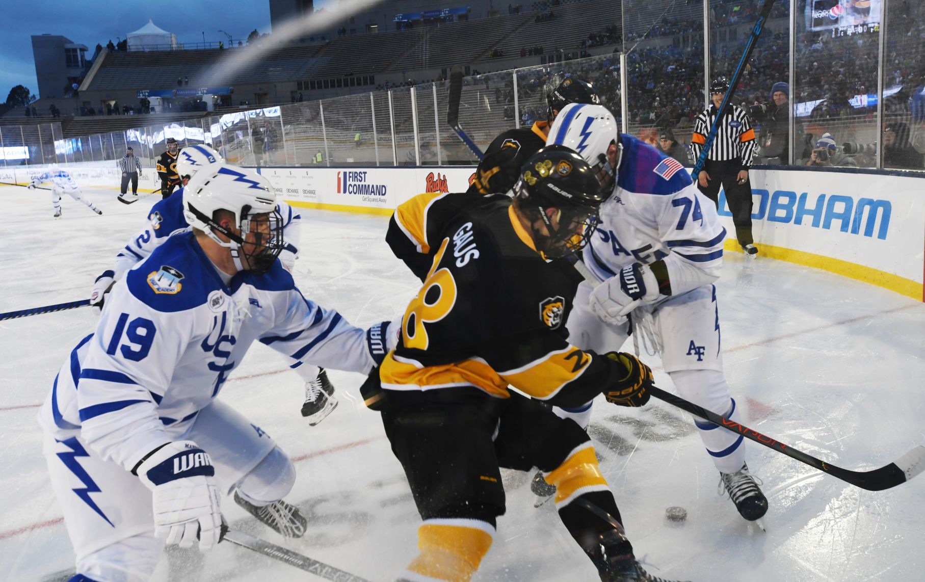 021820-s-hockey 3239.jpg